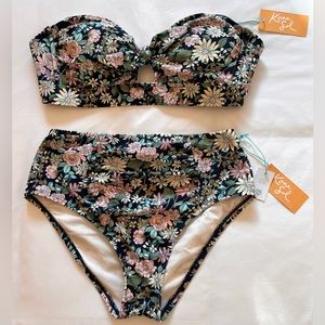 Strapless bikini from Target (straps included). Never worn. Tags still on.